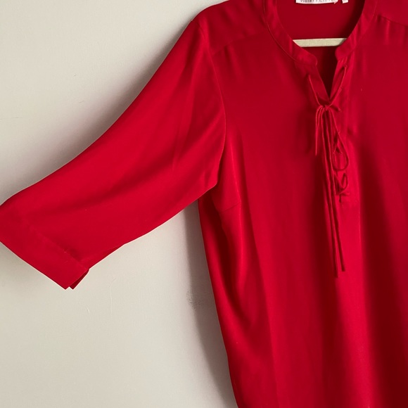 Red blouse - Picture 3 of 4